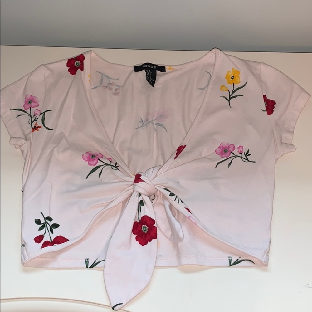 Forever21 tie front cropped top